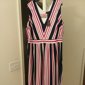 NWT Maxi Dress Size 22/24
